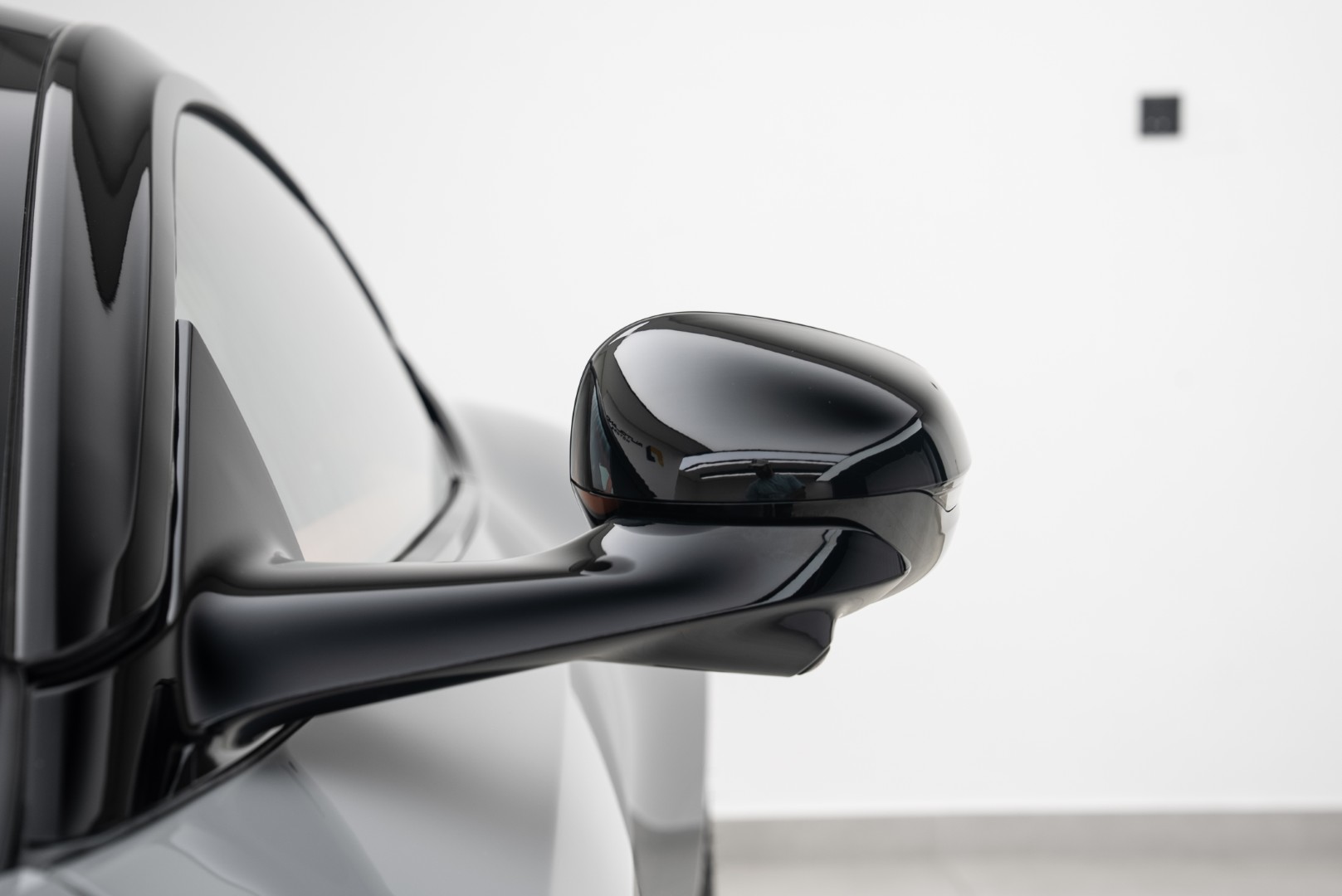 2026 ASTON MARTIN DB12